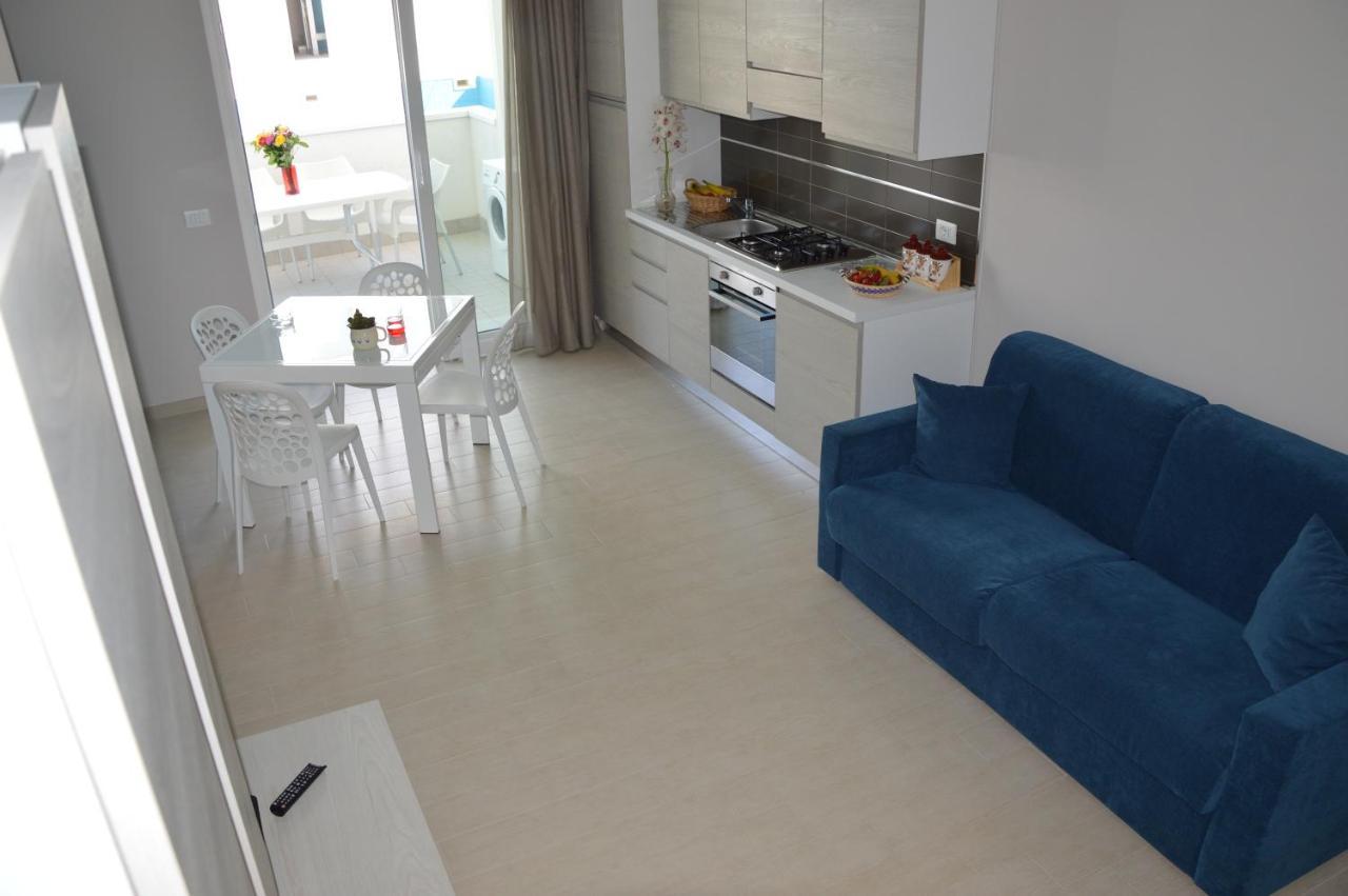 Case Vacanze Blue Bay Resort Roseto Degli Abruzzi Exterior foto