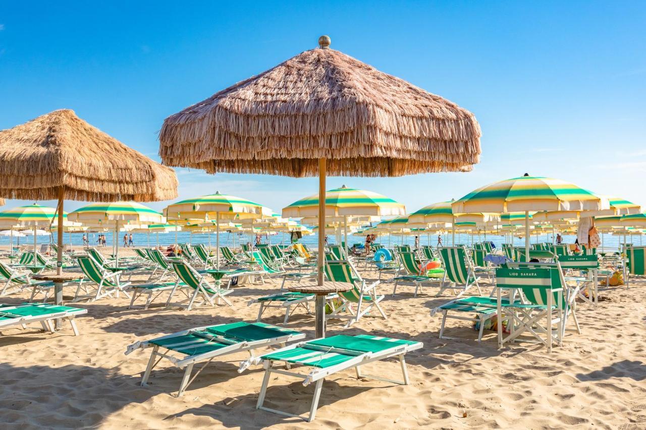 Case Vacanze Blue Bay Resort Roseto Degli Abruzzi Exterior foto