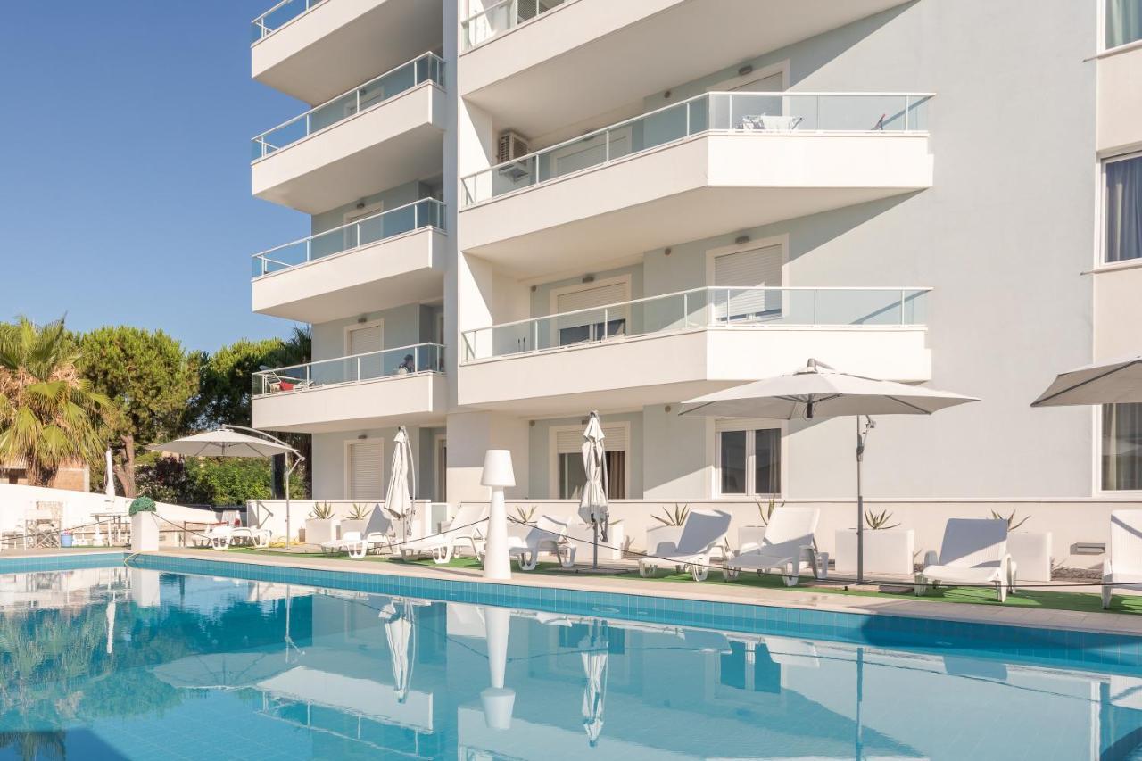 Case Vacanze Blue Bay Resort Roseto Degli Abruzzi Exterior foto
