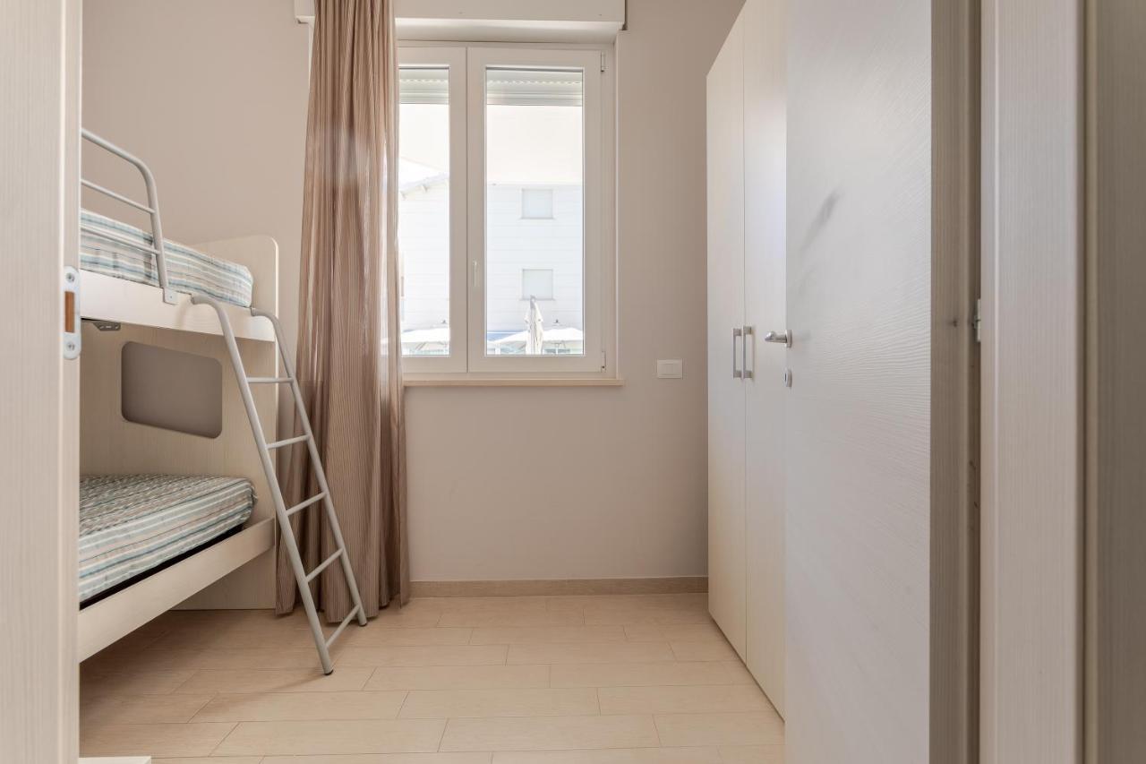 Case Vacanze Blue Bay Resort Roseto Degli Abruzzi Exterior foto