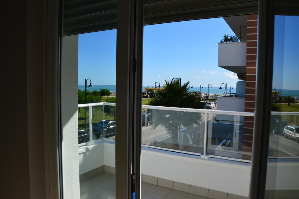 Case Vacanze Blue Bay Resort Roseto Degli Abruzzi Cameră foto