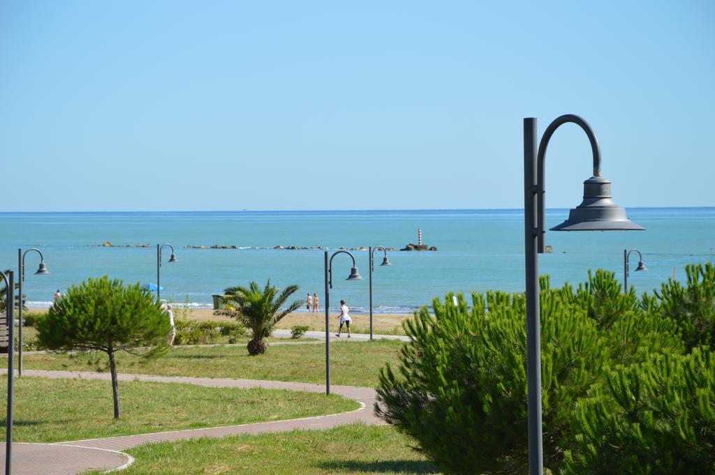 Case Vacanze Blue Bay Resort Roseto Degli Abruzzi Cameră foto