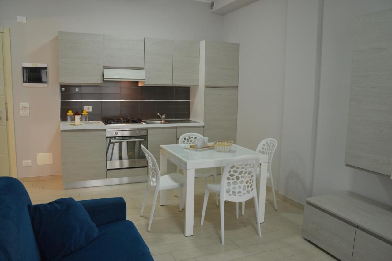 Case Vacanze Blue Bay Resort Roseto Degli Abruzzi Exterior foto